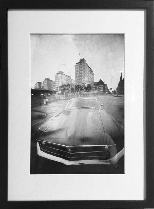 2015, Hamburg Innenstadt mit Mustang.Fotografiert mit Camera Obscura von Franka Schimankowitz