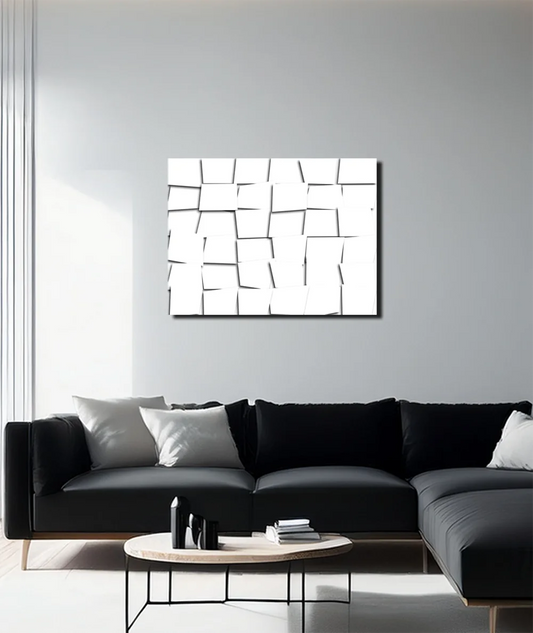 weiße Kacheln in ungleichmäßiger Reihenfolg, überlappend mit Schattenwurf, an heller wand hängend