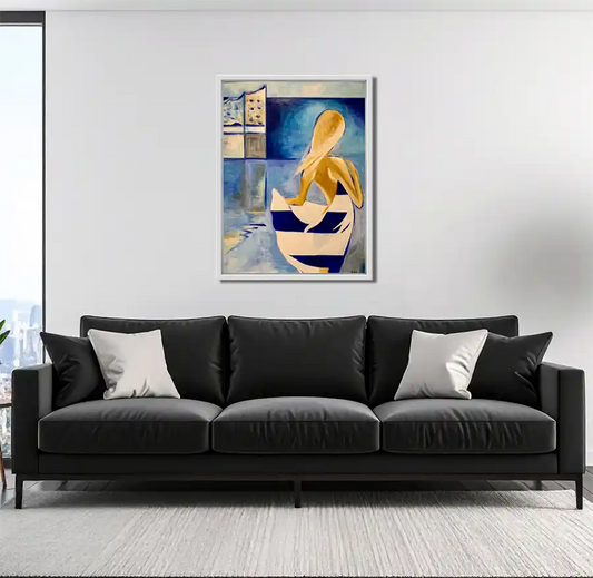 Modernes Hamburg Gemälde "Hamburg Nixe" von Dea: Frau im blau-weiß gestreiften Kleid vor der Elbphilharmonie, 60x80 cm in weißem Rahmen. an wand hängend