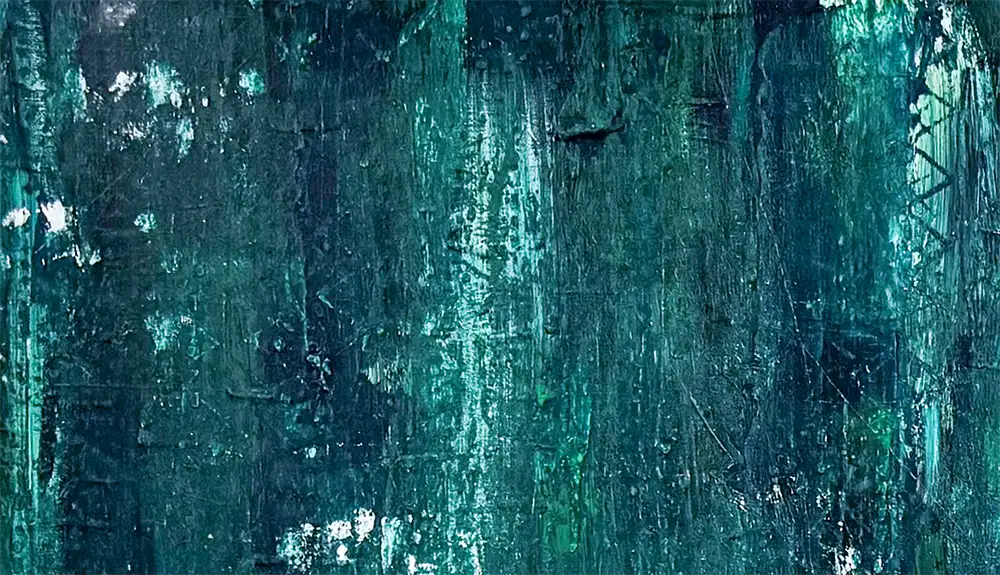 Drei Gemälde / Triptychon einer Serie in dunklem Grün, Detail der abstrakten Oberfläche mit Kratzern und feinen Strukturen