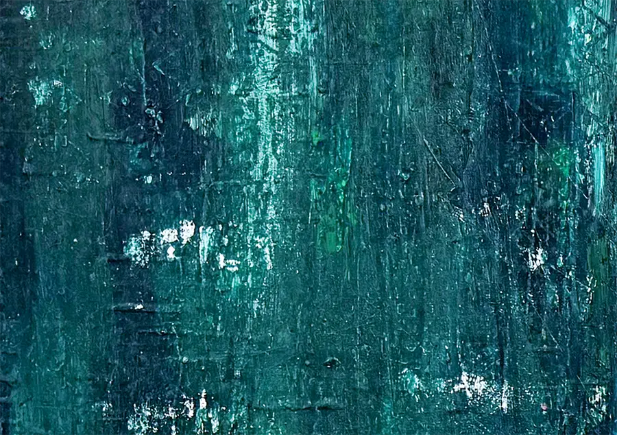 Drei Gemälde / Triptychon einer Serie in dunklem Grün, farbige Striche und Tupfer in weiß und dunklem Blau