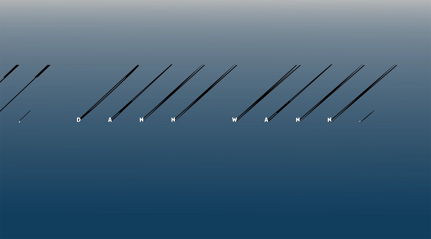 Detailaufnahme Wenn nicht jetzt – Weiß hervorgehobene Buchstaben, tiefschwarze Schatten, atmosphärischer Blau-Grau-Verlauf, Rolf Krieger | Kunst-Direkt.de