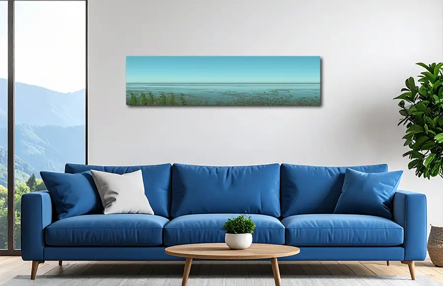 Panorama foto von Sylt, blauer Himmel, Watt, Möwe und die Nordsee