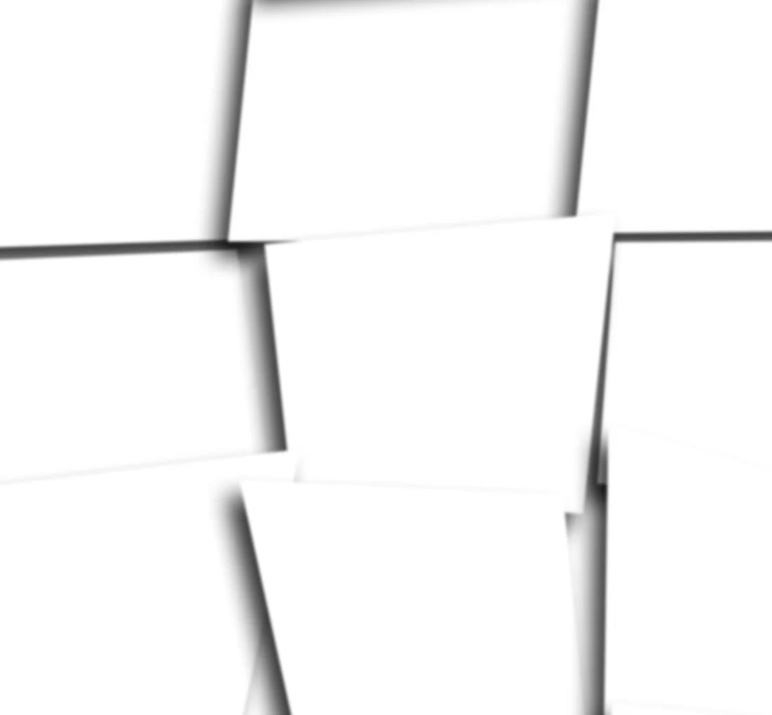 weiße Kacheln in ungleichmäßiger Reihenfolg, überlappend mit Schattenwurf, Details der Kacheln