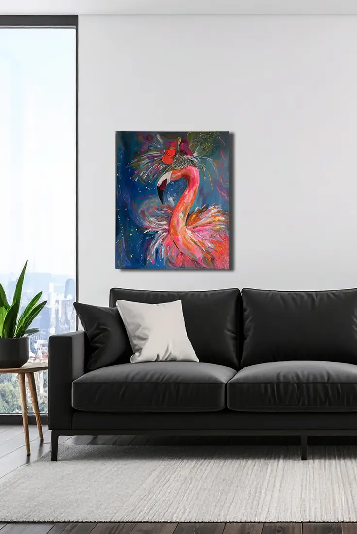 Flaminga von Maren Lüke-Amato an der Wand – Expressionistisches Acrylgemälde, 100x80 cm, Flamingo mit Federkrone | Kunst-Direkt.de
