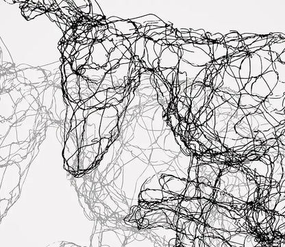 Fineart Print der Drahtfigur eines rennenden Hasen mit Schatten  vor hellem Hintergrund, Detailansicht Draht