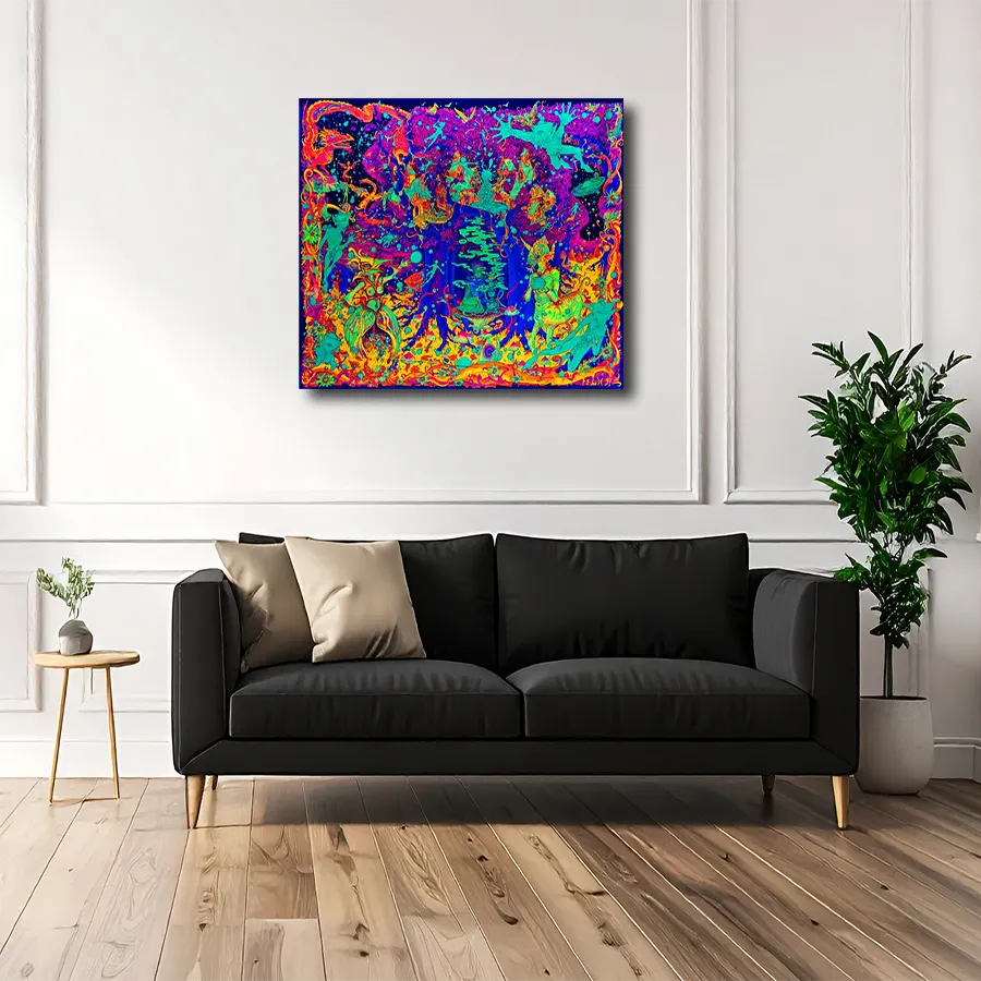 querformat, Neonfarben Violett, Grün, Orange, blau, Phantasiegestalten in einem Wald, fliegende und stehende Wesen, an heller Wand hängend mit schwarzem Sofa
