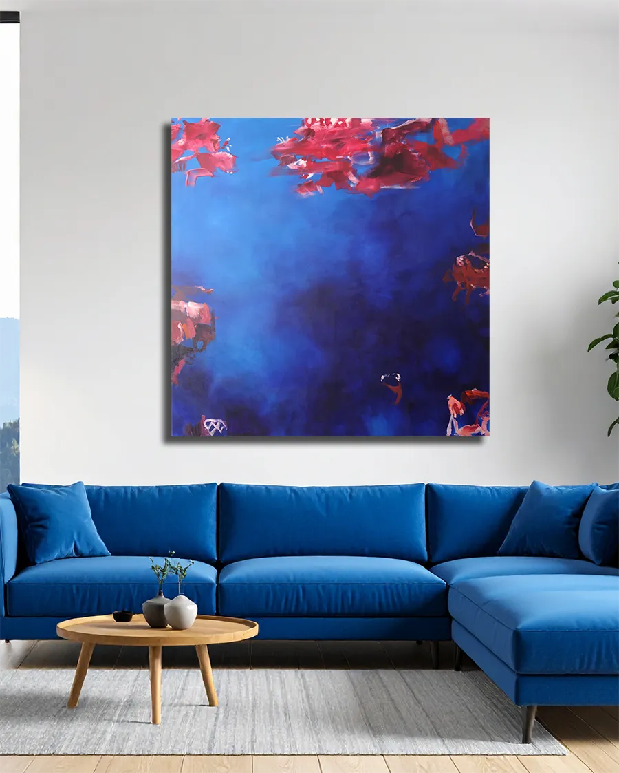 Coraux rouges dans la mer bleue profonde