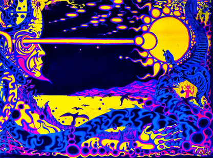 fineart Print,  Farben violett, gelb und blau, eine Figur mit 2 Köpfen in der Mitte, eine Stadtlandschaft, psychodelisch, an wand, 160 x 90 cm, felix Stöver, Kunst-Direkt.de