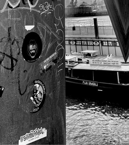 Aus spitzem Winkel - Architektur Fotografie - Kunstdruck auf Leinwand, details