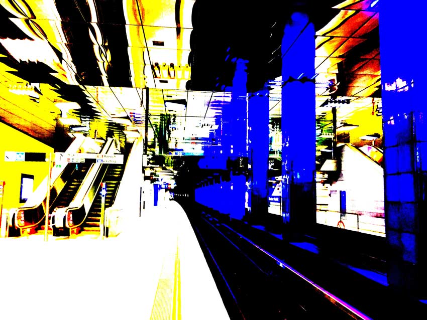 abstrahiertes Foto einer Münchner U-Bahn Station, querformat