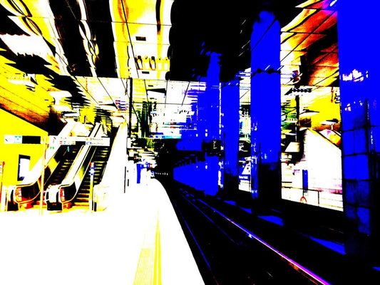 abstrahiertes Foto einer Münchner U-Bahn Station, querformat